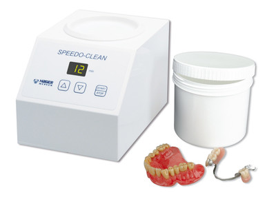 SPEEDO-CLEAN denture cleaning device